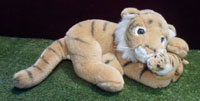 23010 PELUCHE TIGRE TROTAMUNDOS AMIGO